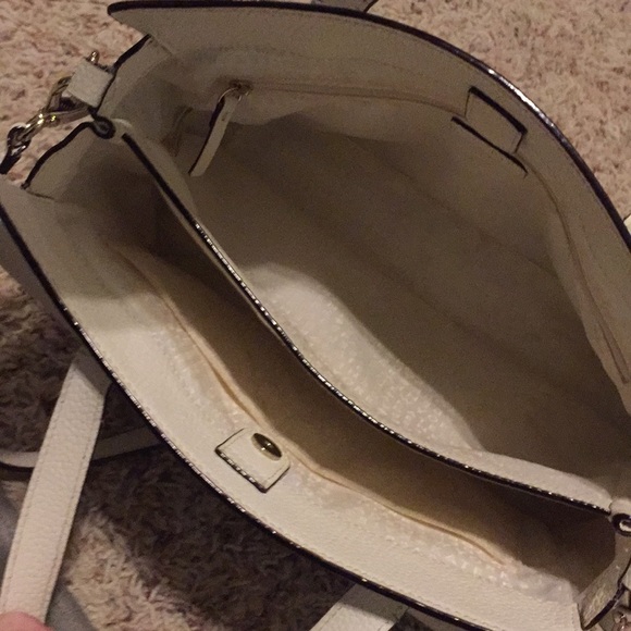 Kate Spade Bow satchel - Picture 2 of 7